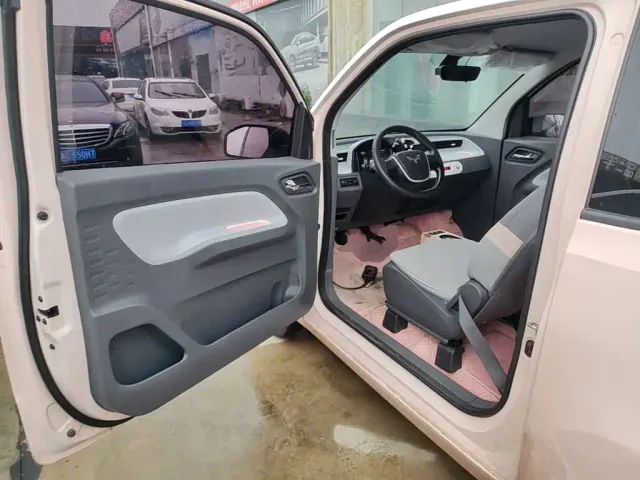 Wuling Hongguang Mini EV — Фото автомобиля 15