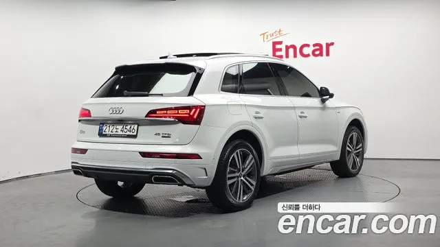 Audi Q5 45 TFSI quattro Premium — Фото автомобиля 2
