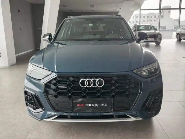 Audi Q5L — Фото автомобиля 9