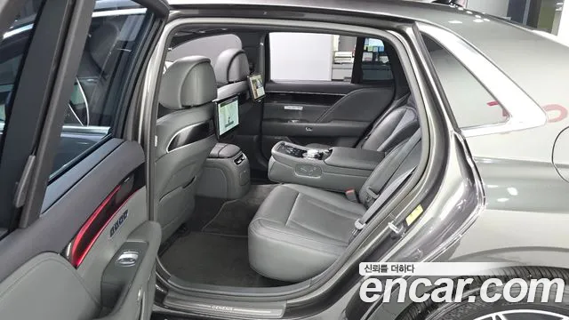 Genesis G90 Бензин 3.5 турбо AWD — Фото автомобиля 9