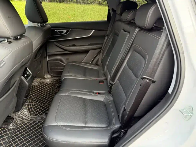 Chery Tiggo 8 — Фото автомобиля 12