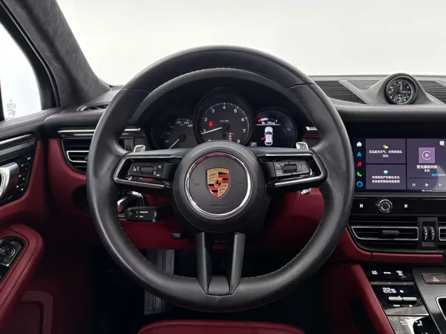 Porsche Macan — Фото автомобиля 16