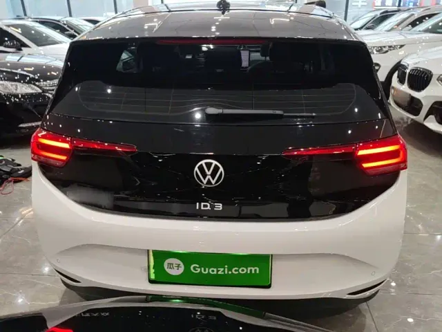Volkswagen ID.3 — Фото автомобиля 5