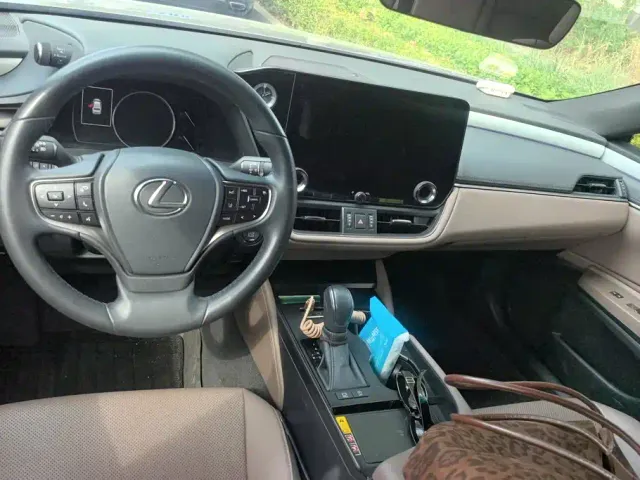 Lexus ES — Фото автомобиля 12