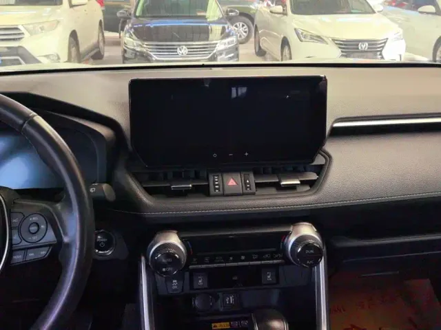 Toyota RAV4 — Фото автомобиля 13