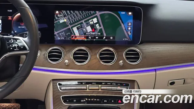 Mercedes-Benz E-Class — Фото автомобиля 19