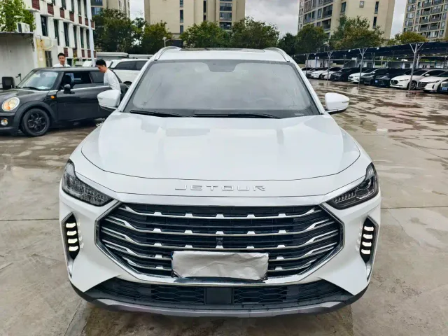 Jetour X70 Plus — Фото автомобиля 2