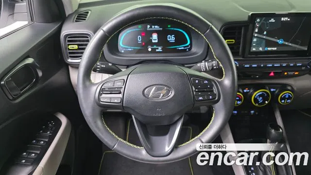 Hyundai Venue — Фото автомобиля 13
