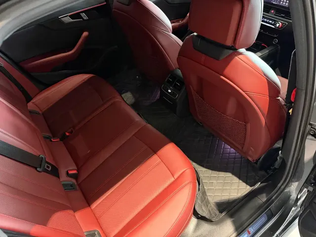 Audi A4L — Фото автомобиля 8