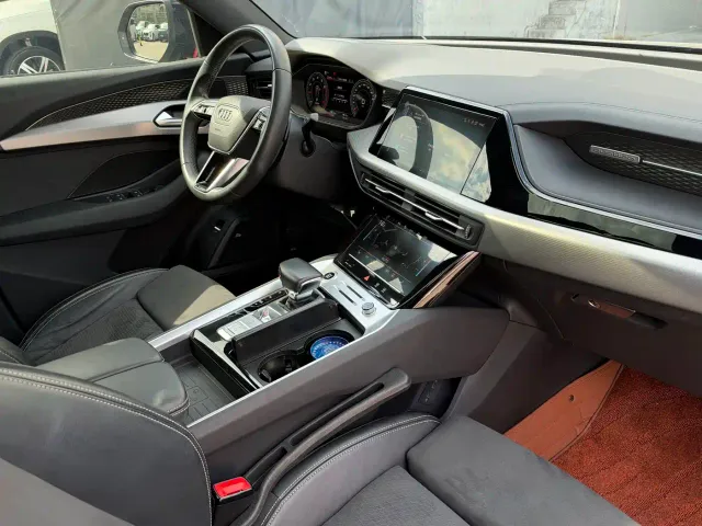 Audi Q6 — Фото автомобиля 17