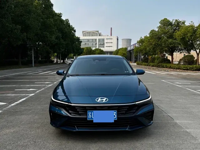 Фотография автомобиля — Hyundai Elantra