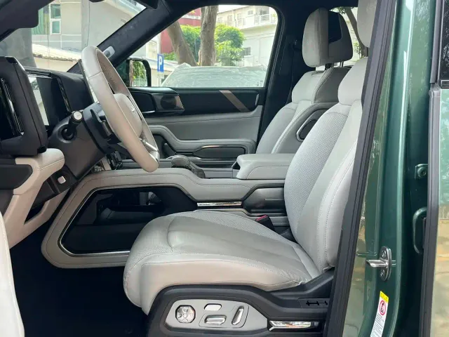 BYD FangChengBao Leopard 8 — Фото автомобиля 4