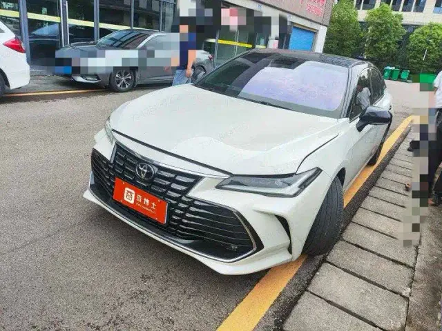 Фотография автомобиля — Toyota Avalon
