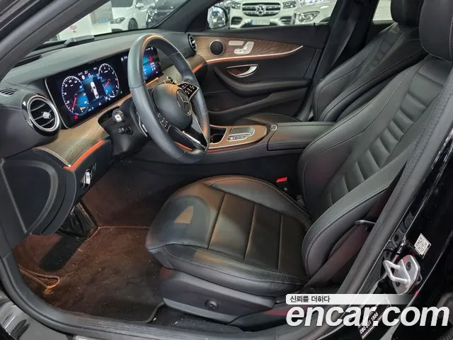 Mercedes-Benz E-Class — Фото автомобиля 14