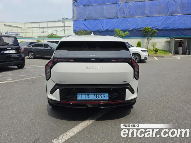 Kia EV3 — Фото автомобиля 3