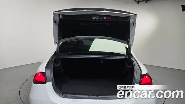 Mercedes-Benz E-Class W214 — Фото автомобиля 24