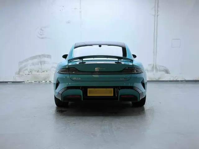Xiaomi SU7 — Фото автомобиля 5