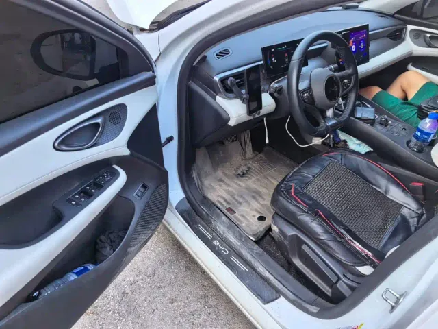 BYD Seal 05 DM-i — Фото автомобиля 13