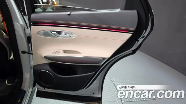 Genesis GV70 2.5T Бензин 2WD — Фото автомобиля 25