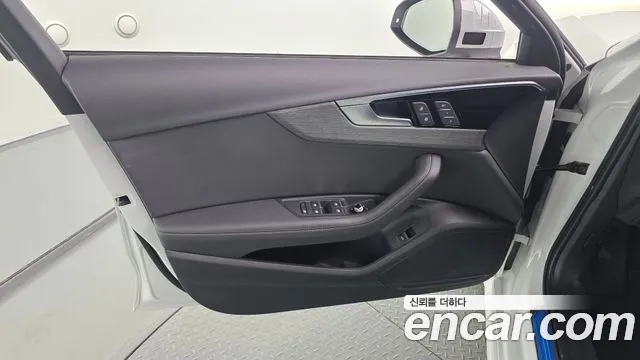 Audi A4 45 TFSI quattro Premium — Фото автомобиля 21