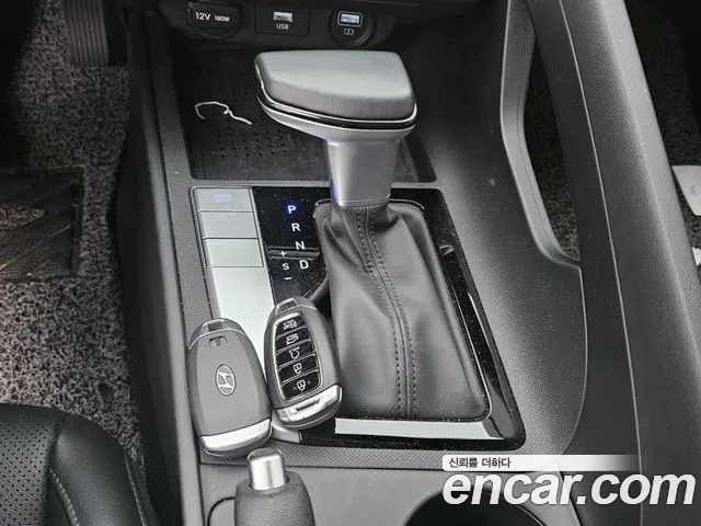 Hyundai Avante CN7 — Фото автомобиля 15