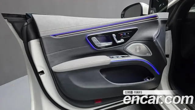 Mercedes-Benz EQS — Фото автомобиля 24