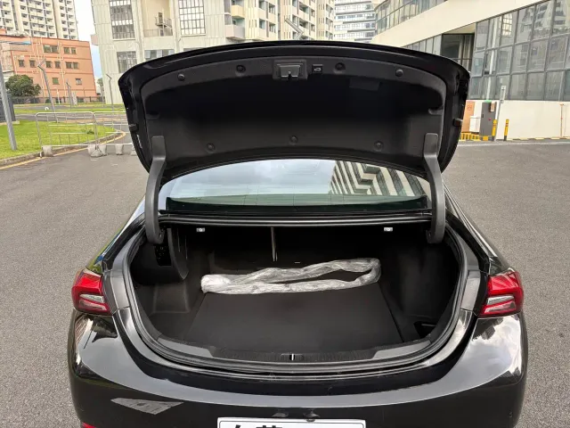 Buick LaCrosse — Фото автомобиля 8
