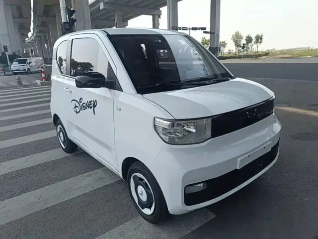 Wuling Hongguang Mini EV — Фото автомобиля 3