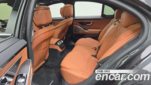 Mercedes-Benz S-Class — Фото автомобиля 11