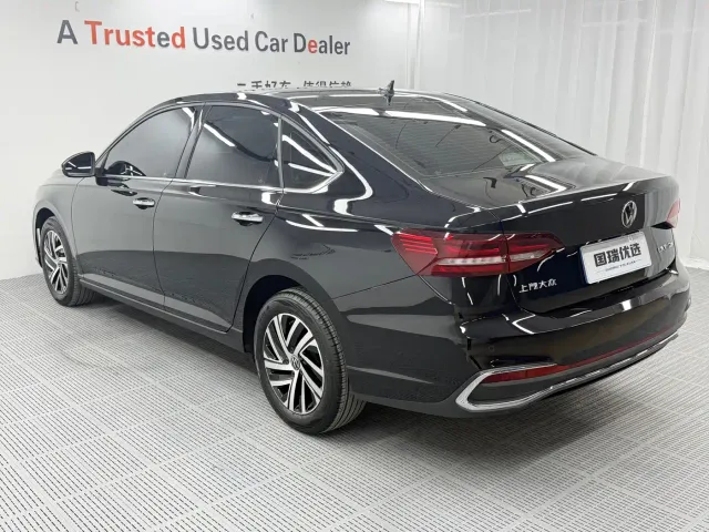 Volkswagen Lavida — Фото автомобиля 6