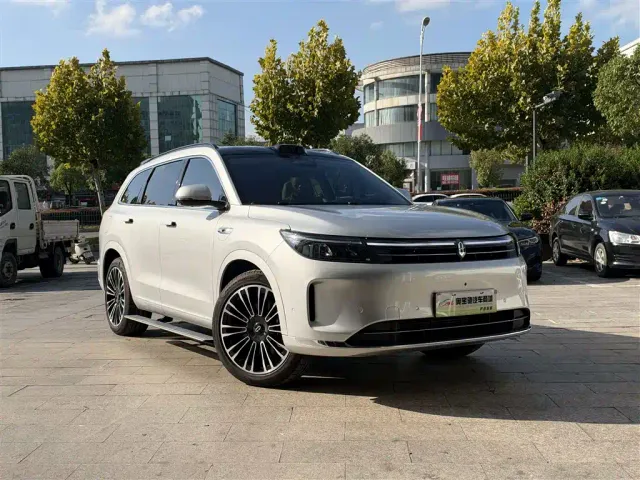 Aito M7 — Фото автомобиля 3