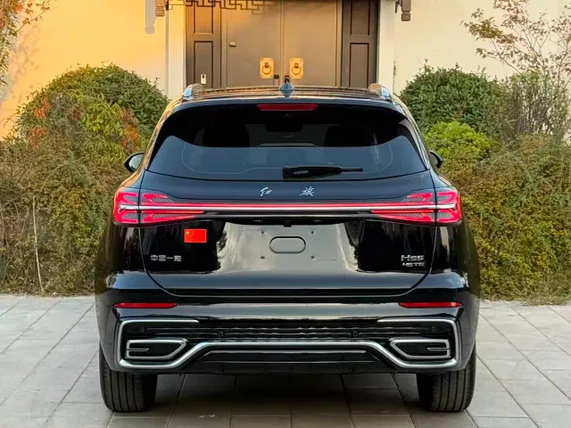 Hongqi HS5 — Фото автомобиля 15