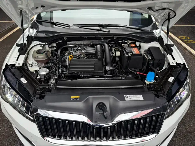 Skoda Superb — Фото автомобиля 12