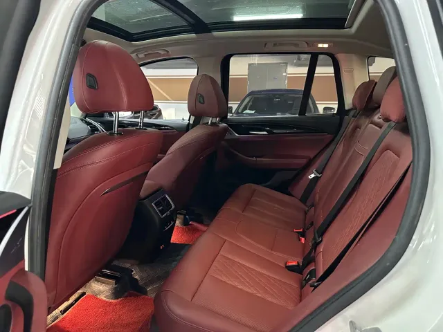 BMW X3 — Фото автомобиля 12