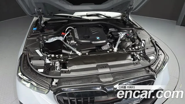 BMW 5 Series G60 — Фото автомобиля 6