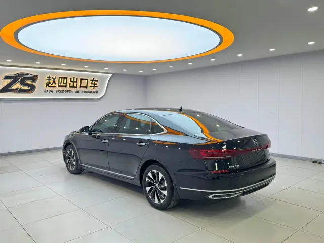 Volkswagen Passat — Фото автомобиля 4