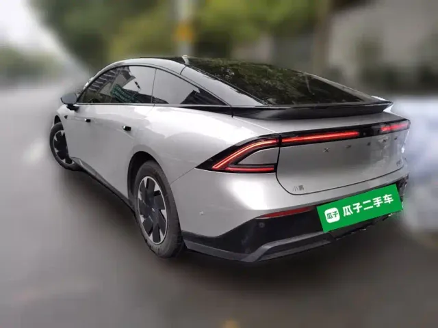 Xpeng P7+ — Фото автомобиля 4