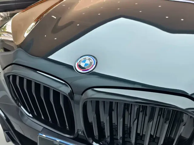 BMW X5 — Фото автомобиля 13