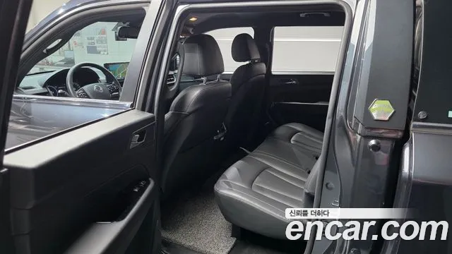 KG_Mobility_Ssangyong Rexton Новый Rexton Sport Дизель 2.2 4WD — Фото автомобиля 19