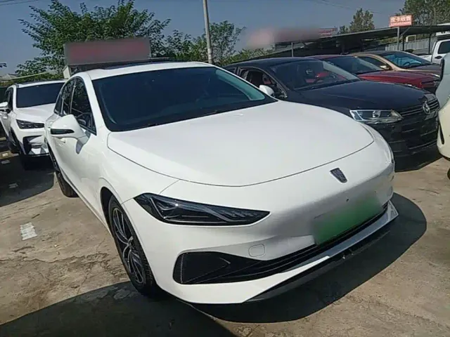 Roewe D7 — Фото автомобиля 3