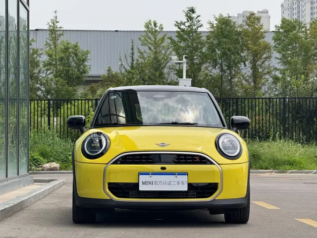 MINI Hatch — Фото автомобиля 9