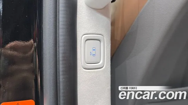 Hyundai Staria Staria 4WD Lounge 9 мест — Фото автомобиля 26