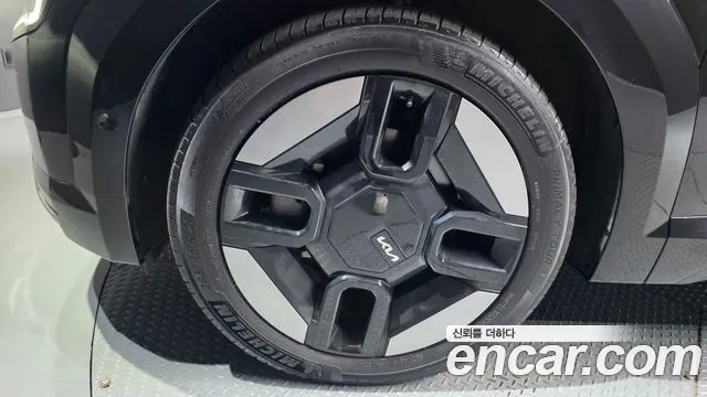 Kia EV9 — Фото автомобиля 5