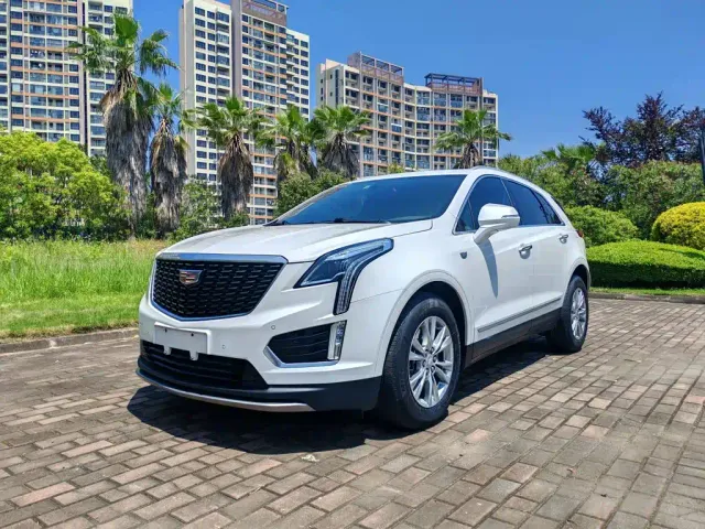 Фотография автомобиля — Cadillac XT5