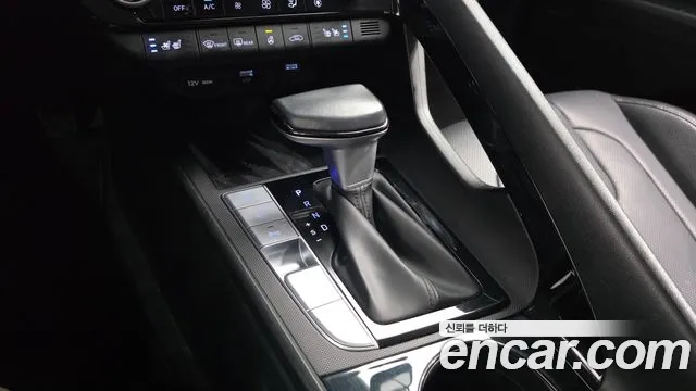 Hyundai AVANTE Inspiration — Фото автомобиля 9