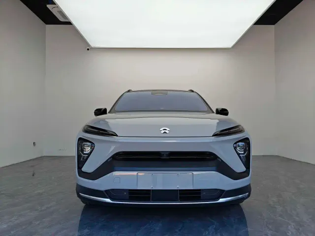 Nio ES6 — Фото автомобиля 2