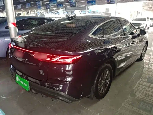 BYD Qin L — Фото автомобиля 6