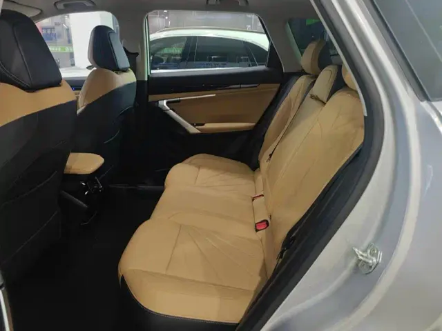 Geely Boyue L — Фото автомобиля 11