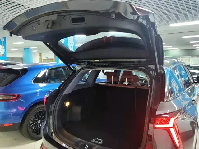 Changan CS75 Plus — Фото автомобиля 18