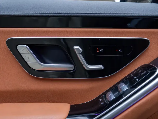 Mercedes-Benz S-Class — Фото автомобиля 14